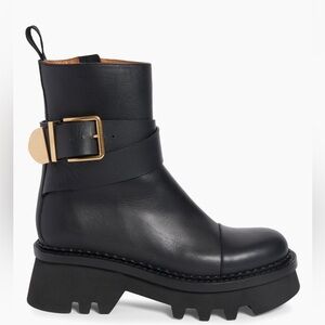 Chloé Owena Leather Lug-Sole Boots. Made in Italy. Size 39.5 . Black leather.